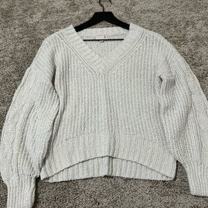 Women's V-Neck Sweater - Cream